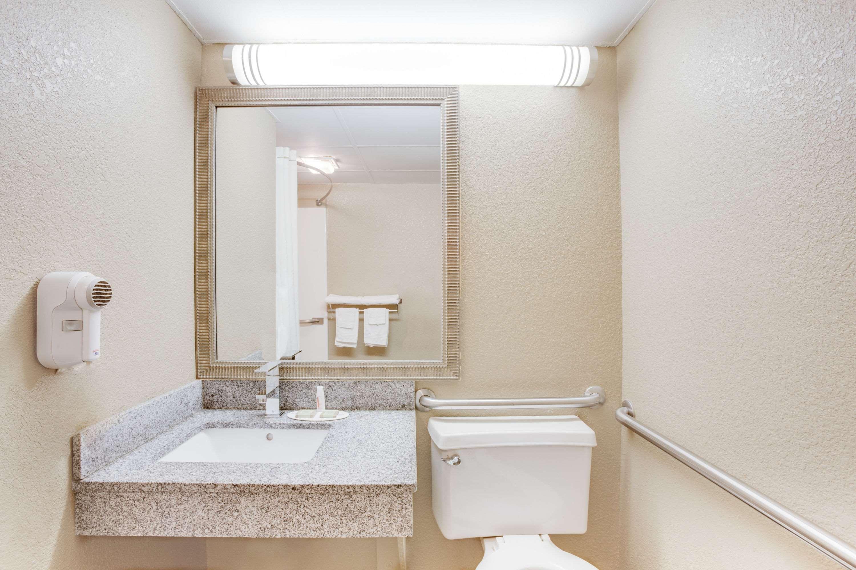 Super 8 By Wyndham Morrilton Motel Bagian luar foto