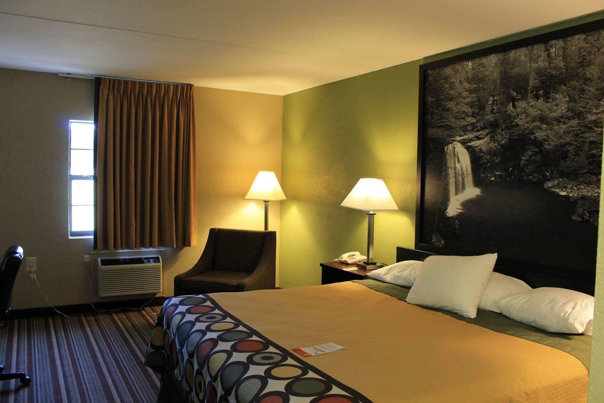 Super 8 By Wyndham Morrilton Motel Bagian luar foto